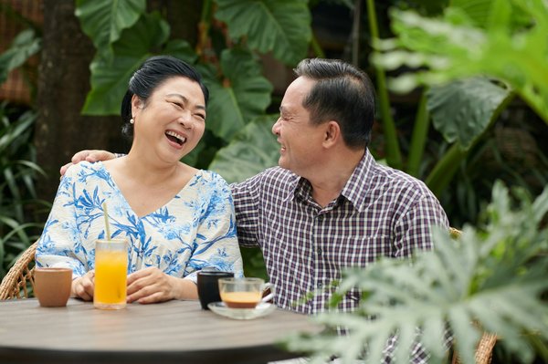 Rencontres seniors célibataires : vivez des rencontres mémorables